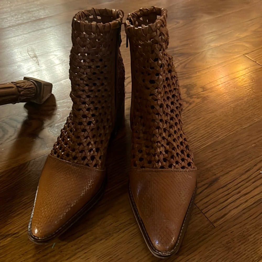 Free People Fall leather woven zip up boots sz38